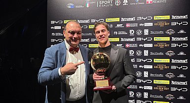 Kenan Yıldız, 'Golden Boy Web' ödülünü aldı