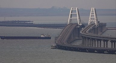 Kerç Boğazı'nda 2 tanker battı