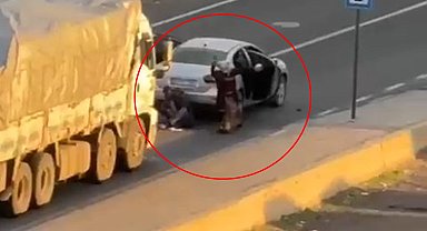 Mardin'de sokak ortasındaki silahlı kavga kamerada: 2 yaralı