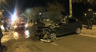 Mardin'de yol temizlik aracıyla çarpışan otomobilin sürücüsü yaralandı