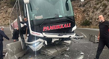 Muğla'da yolcu otobüsü beton bariyere çarptı: 5 yaralı