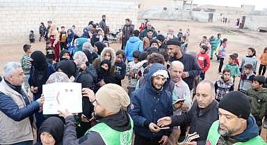 Münbiçli sivillere, Türk STK'lardan gıda yardımı