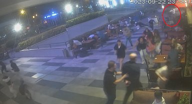Oğlu 3 kişiyi yaraladı, olay yerindeki baba da ilk duruşmada tutuklandı