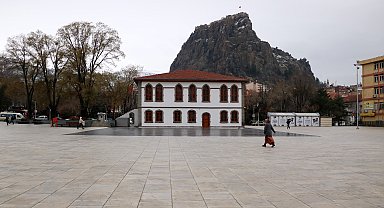 Okulların tatil edildiği Afyonkarahisar'da beklenen kar yağışı olmadı