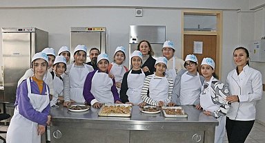 Ortaokul öğrencileri, 'Zanaat Atölyesi' ile temel meslek becerilerini keşfediyor