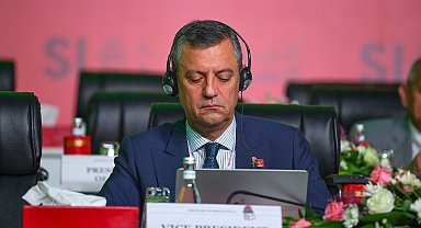 Özgür Özel, Sosyalist Enternasyonal Konsey Toplantısı'na katıldı