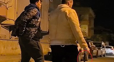 Pompalı tüfekle ateş açan husumetlisini bıçaklayan şüpheli tutuklandı