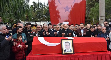 Seferihisar'daki saldırıda yaralanan polis memuru şehit oldu