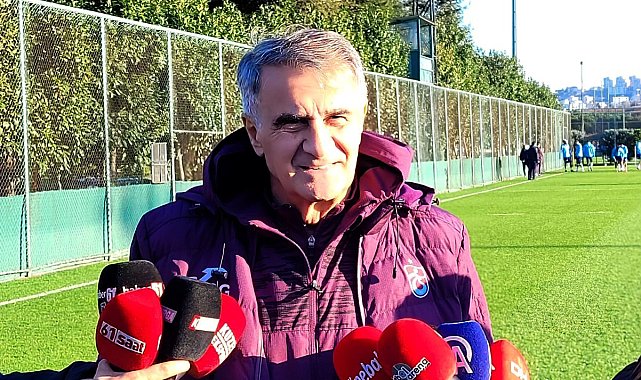 Şenol Güneş: Filler tepişiyor, çimler eziliyor