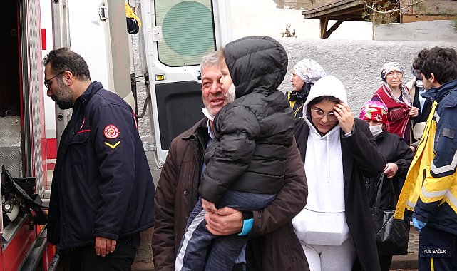 Sivas'ta apartmanda çıkan yangında 6 kişi dumandan etkilendi