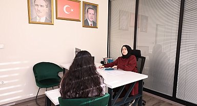 Sultangazi'de kadın ve çocuklara ücretsiz danışmanlık hizmeti sunuluyor
