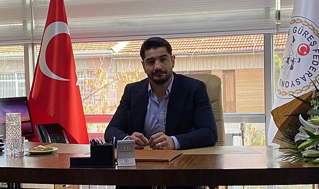 Taha Akgül, başkanlık koltuğuna oturdu