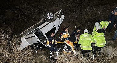 Takla atan otomobildeki 2 kişi yaralandı