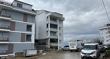 Tartıştığı eşini bıçakla yaraladı