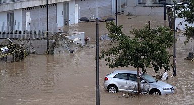 Tayland'da sel: 9 ölü