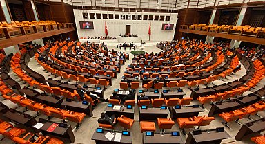 Ticaret Bakanlığı ile Hazine ve Maliye Bakanlığı bütçeleri Genel Kurul'da kabul edildi