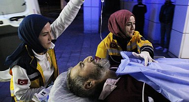 Torunu ile tartışan kişileri ayırmak istedi; pompalı tüfekle yaralandı