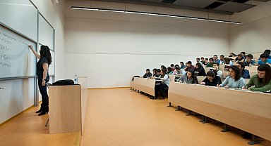 YÖK: Doktoralı mezun sayısı yüzde 20 arttı