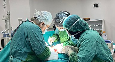 Zihinsel engelli kadın hastanın midesinden 1 kilo metal cisim çıktı