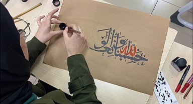 'Hüsnühat' sanatı, öğrencilerin ellerinde hayat buluyor