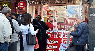 Antalya'daki bayilerde 'amorti' kuyruğu