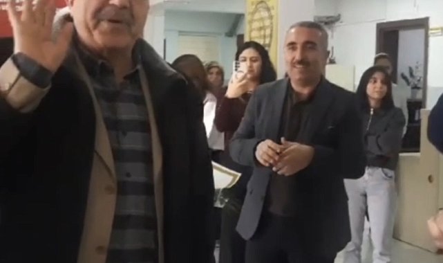 Hatay'da 43 yıllık öğretmene duygusal veda