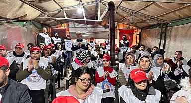 Iğdır'da işten çıkarılan işçiler, 2025'e 'hak, hukuk, adalet' sloganıyla girdi