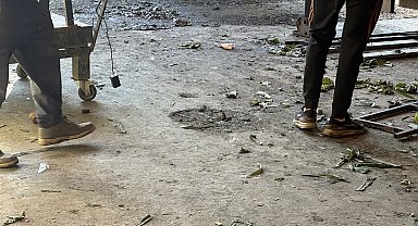 İşçiler teneke kovada yaktıkları ateşte ısınırken patlama oldu: o anlar kamerada