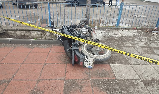 Motosiklet, hafif ticari araca çarptı; imam öldü
