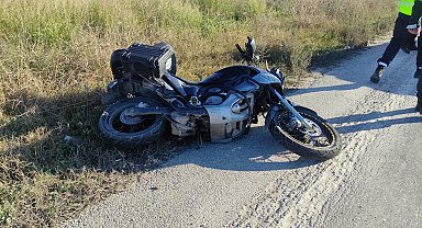Otomobile çarpan motosikletin sürücüsü öldü