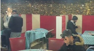 Polis kumar oynayanlara önce 'mutlu yıllar' diledi, ardından 295 bin TL ceza kesti