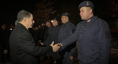 Vali Şahin'den yılbaşında görev yapan jandarma ve polis ekiplerine ziyaret