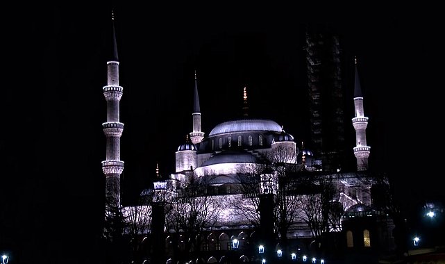 İstanbul - İstanbul'da Berat Kandili coşku ile kutlandı