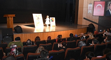 Masallar Canlandı, Miniklerden Büyük Performans!