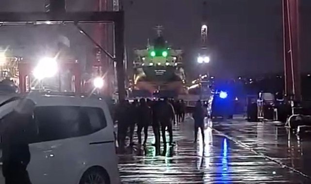 Tersanede demir bloklar arasında sıkışan işçi hayatını kaybetti