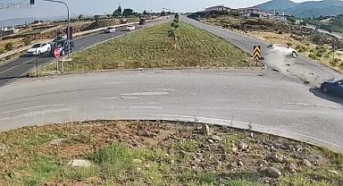 2 otomobilin karıştığı kazada 1'i çocuk 5 kişi yaralandı
