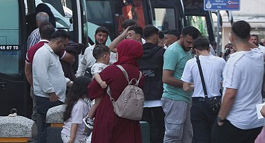 İstanbul - Otogarda bayram yoğunluğu: Araçların doluluk oranı yüzde 100'e ulaştı
