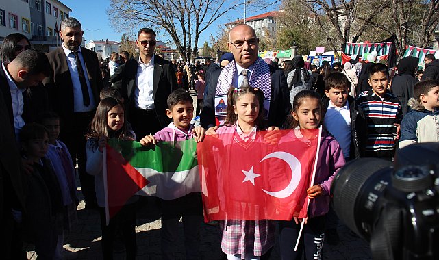 103 okulda 'Gazze' kermesi; 1 ayda 3 milyon TL toplandı