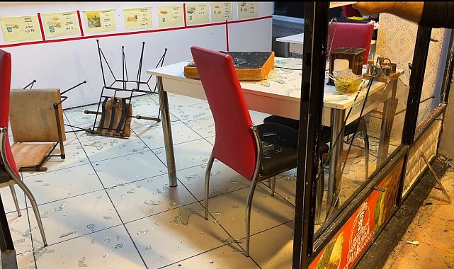 Bolu'da dönerciye sopalı ve yumruklu saldırı kamerada: 1 yaralı