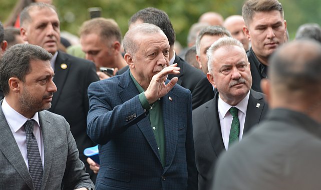 Cumhurbaşkanı Erdoğan, cuma namazını memleketinde kıldı