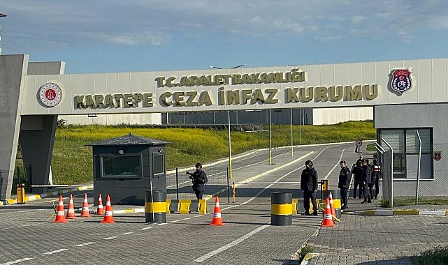 İnfaz koruma memurlarına bıçakla saldırdı: 3 yaralı