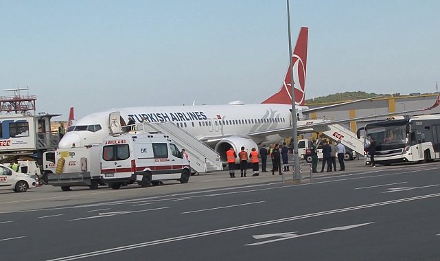 İstanbul - Özgürlük Filosu'nun 18'i Türk 94 aktivisti THY uçağıyla İstanbul'a geldi