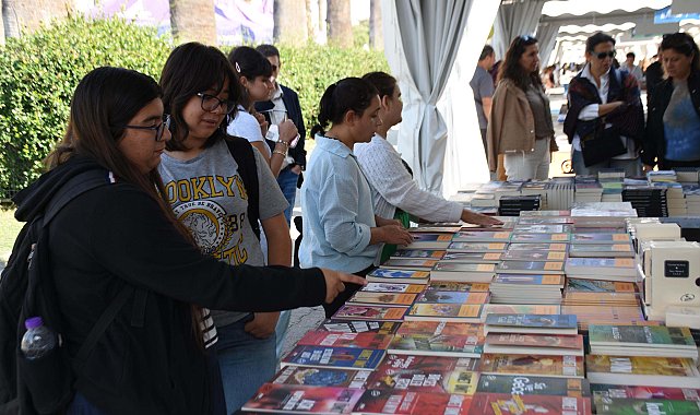İZKİTAPFEST-İzmir Kitap Fuarı 6'ncı kez kapılarını açtı