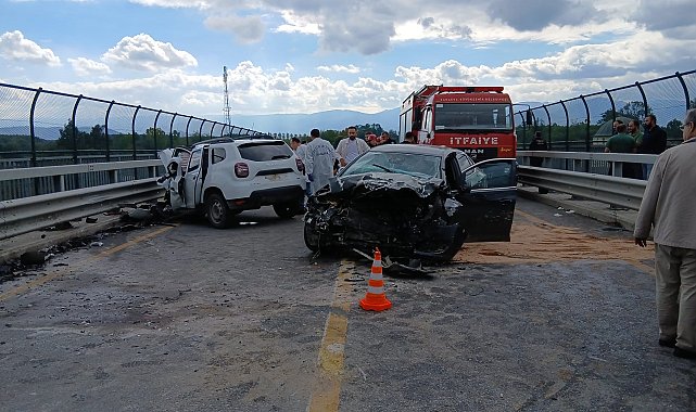 Jandarma aracı otomobille çarpıştı: 2 şehit