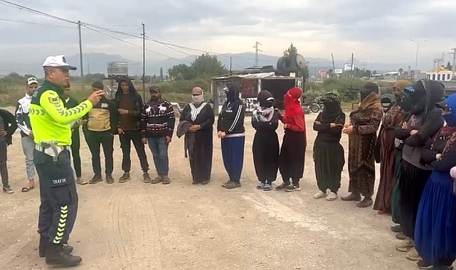 15 kişilik minibüsten 30 tarım işçisi çıktı