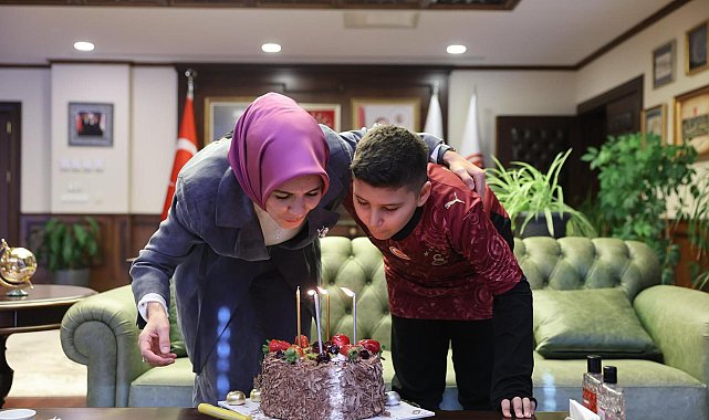 Bakan Göktaş, şehit oğlunun doğum gününü kutladı