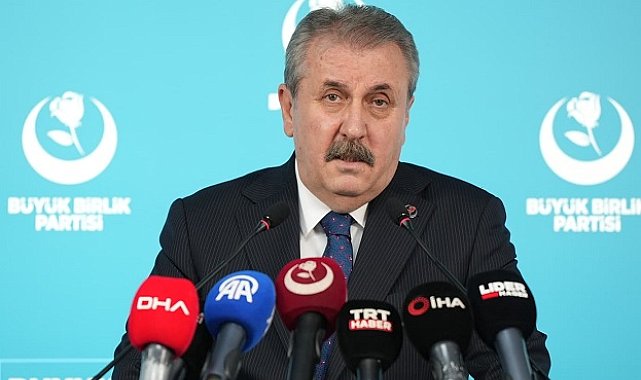 Destici: Spekülatif haberleri yayanları kınıyorum