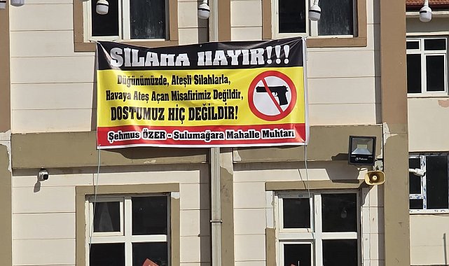 Gaziantep'teki düğünde silah karşıtı pankart açtılar
