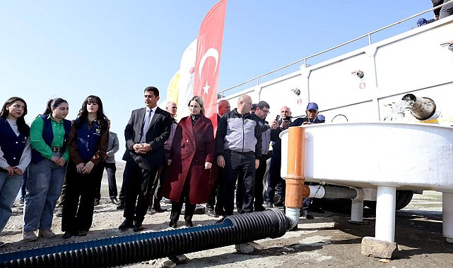 Hibe edilen 300 bin sazan balığı yavrusu, Haydar Aliyev Göleti'ne bırakıldı