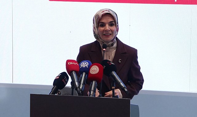 İstanbul- Bakan Göktaş, 'Hikayenin Geri Kalanı' sergisine katıldı